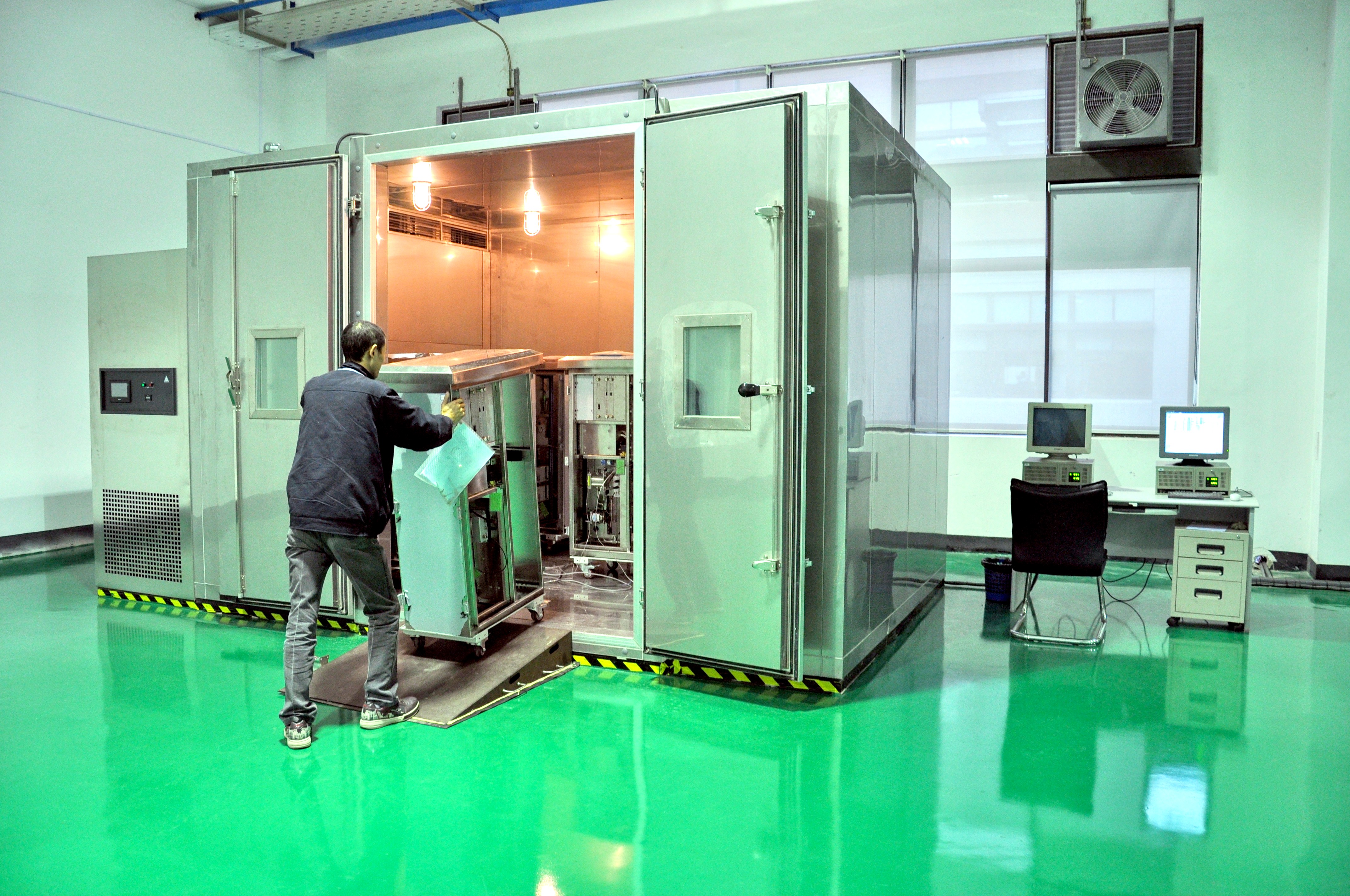 環(huán)境試驗(yàn)室